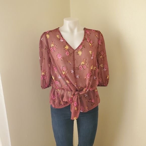 NWOT Francesca's Floral Sinched Waist Blouse M - Picture 3 of 6